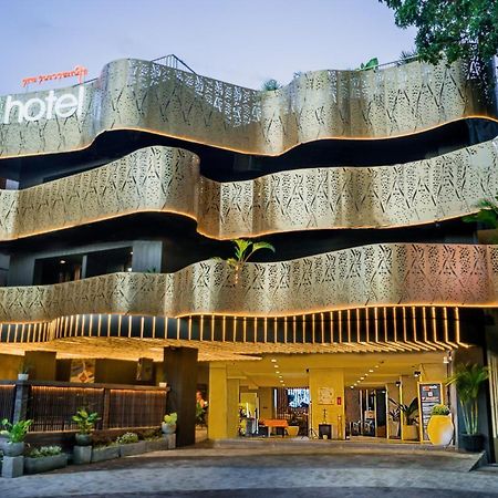 J4 Hotels Legian Exterior photo