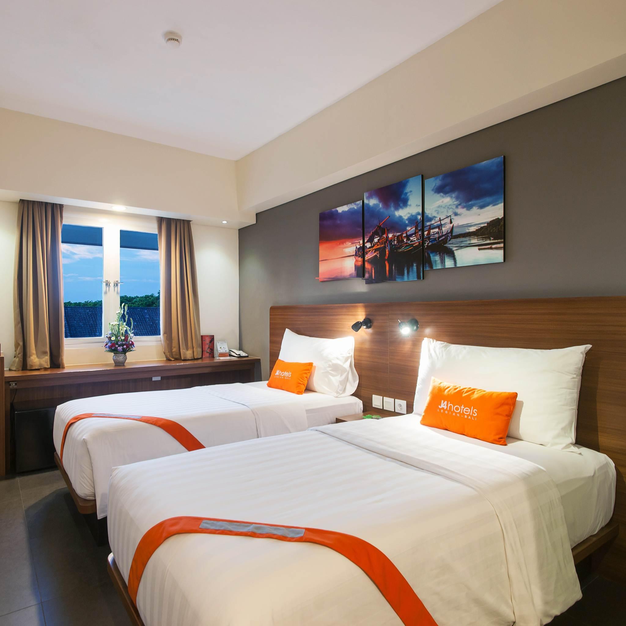 J4 Hotels Legian Exterior photo